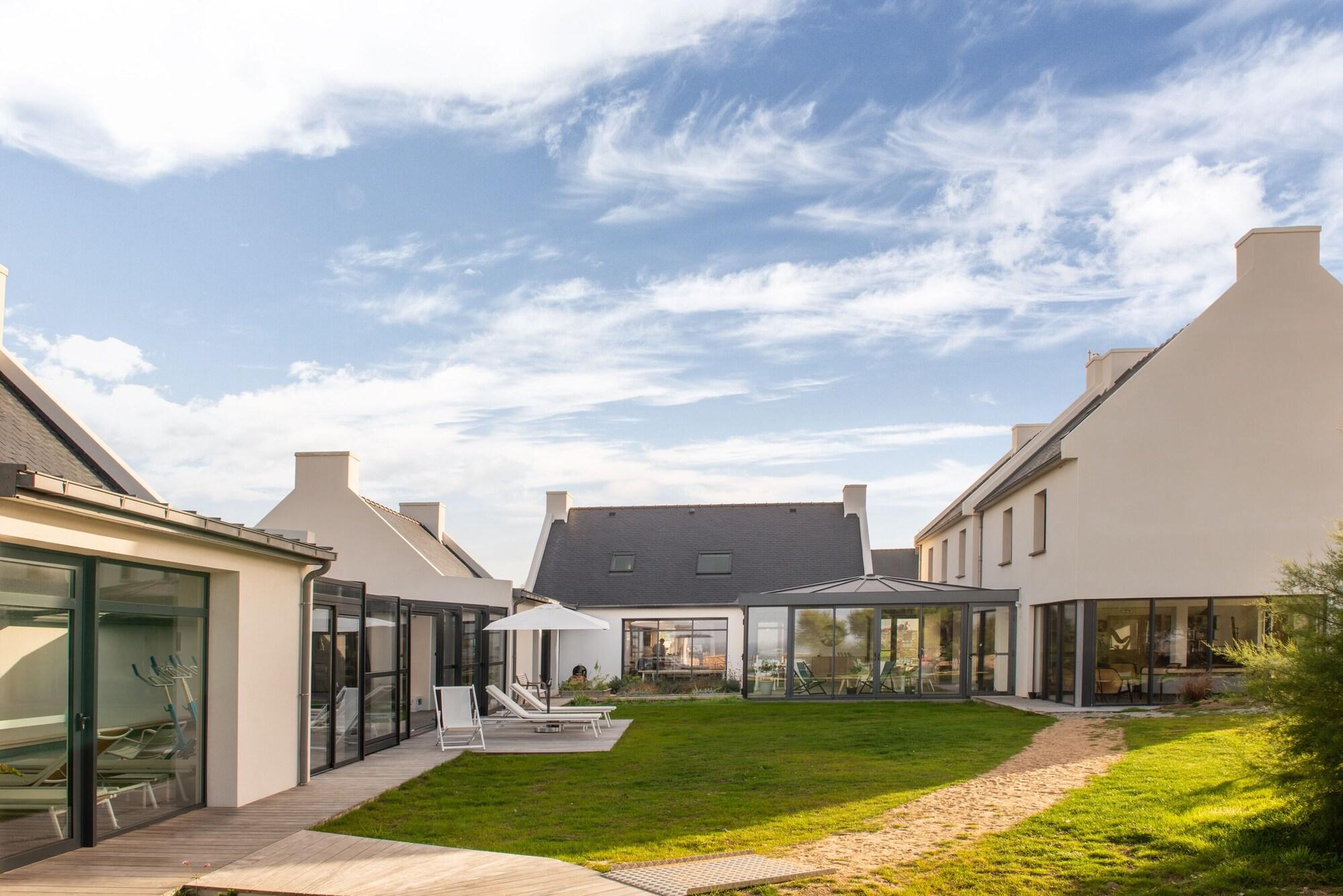 Vista Exterior Sport Ouessant & Spa