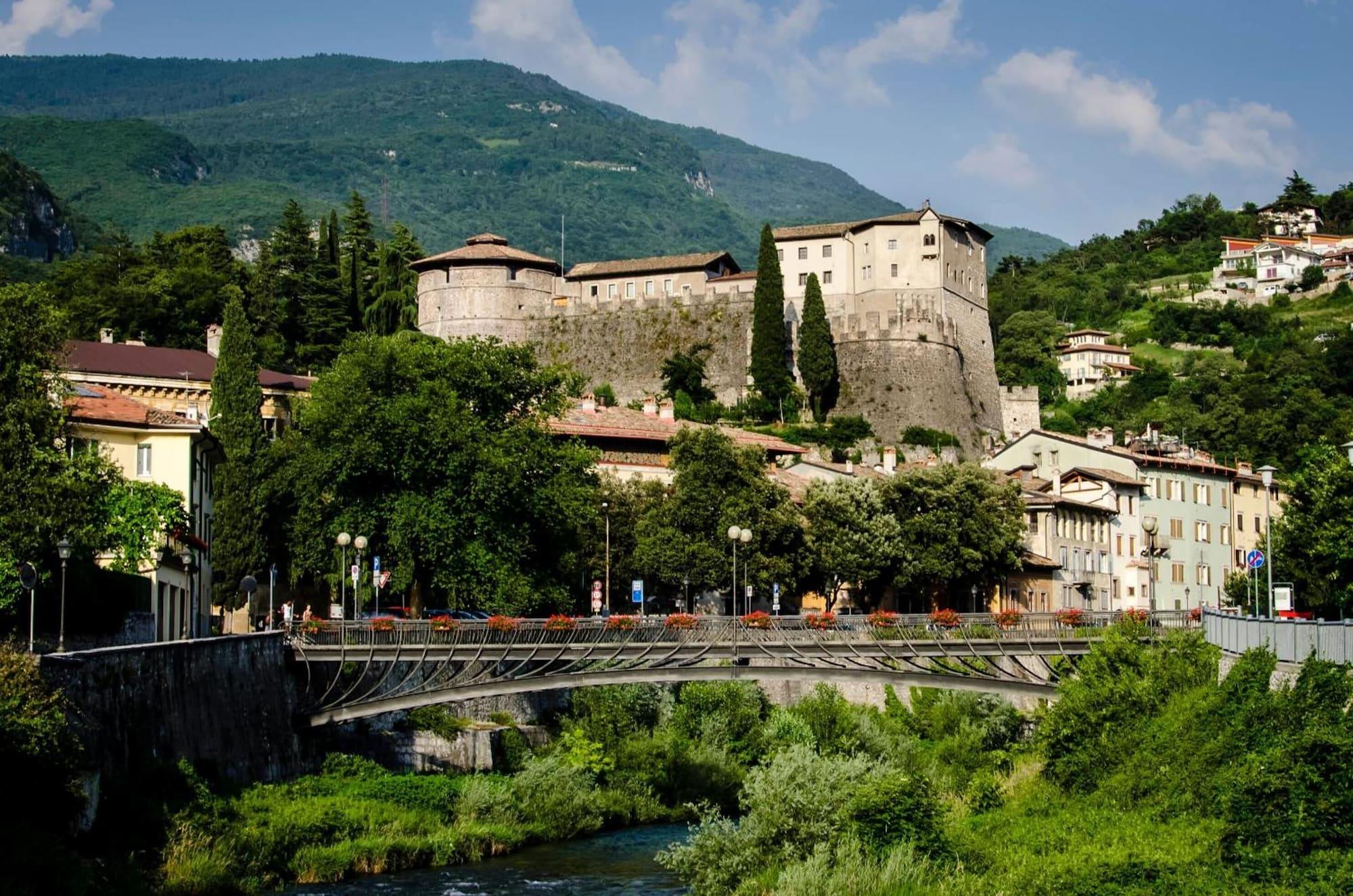 Vista Exterior Hotel Rovereto