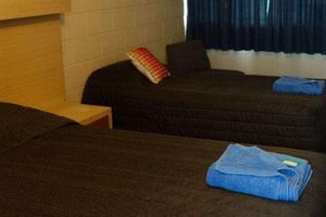 Alojamiento - Porky's Motel Rockhampton