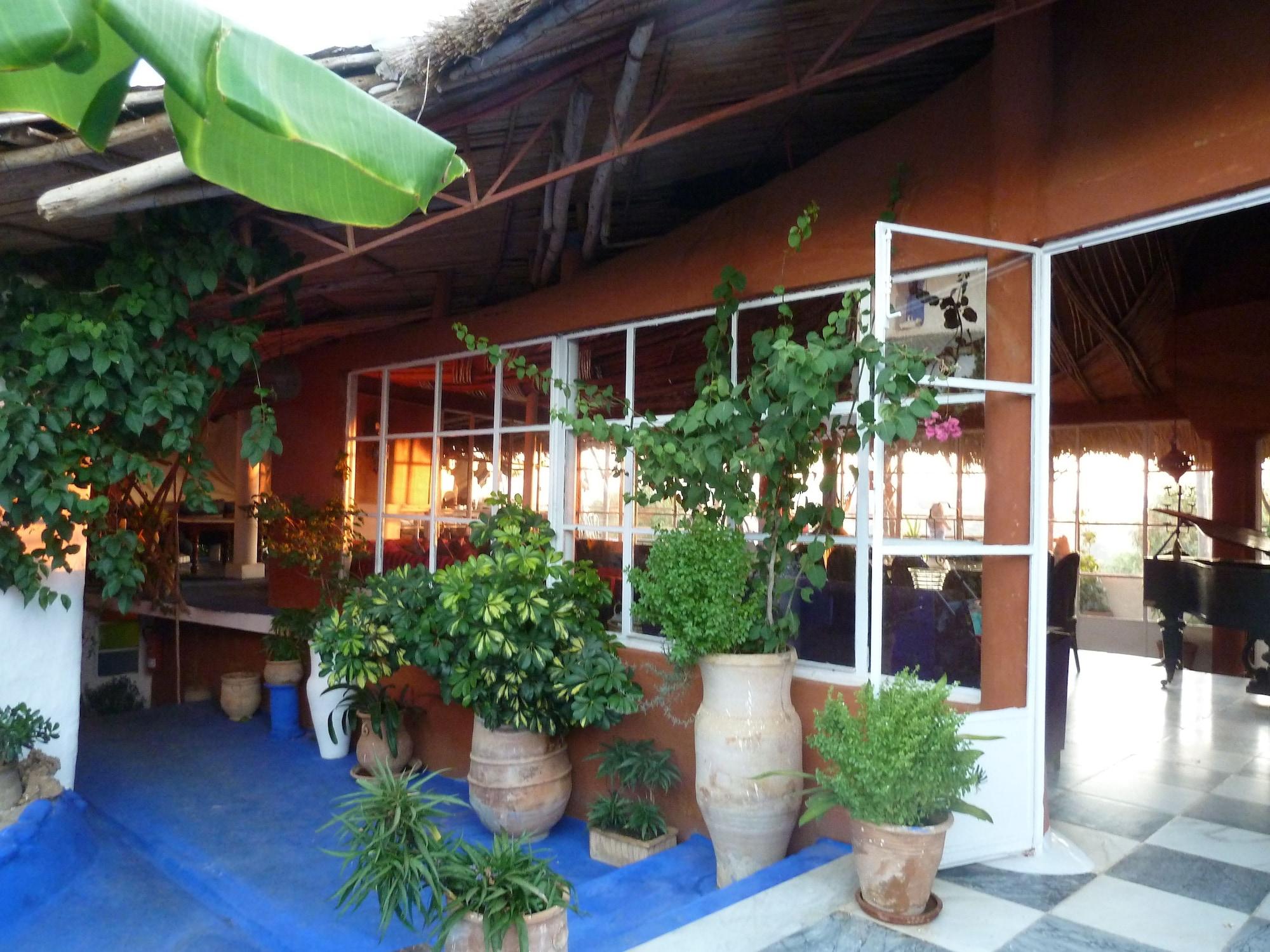 Vista Exterior Blue Rooms