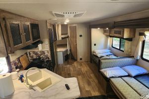 Alquiler Vacacional - Cozy Campground WITH POOL in Fairburn with WiFi, AC