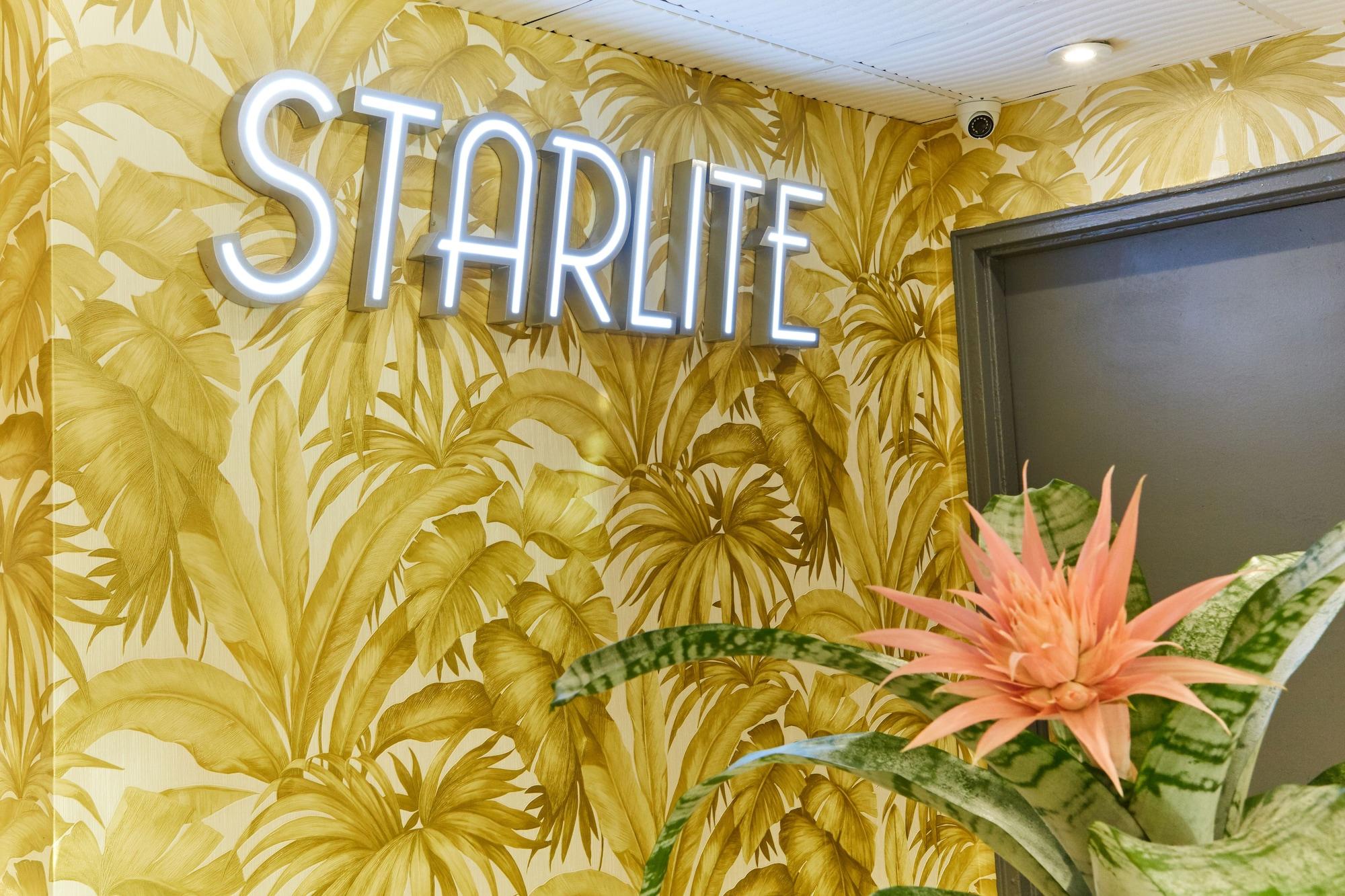 Vista Lobby Starlite Hotel