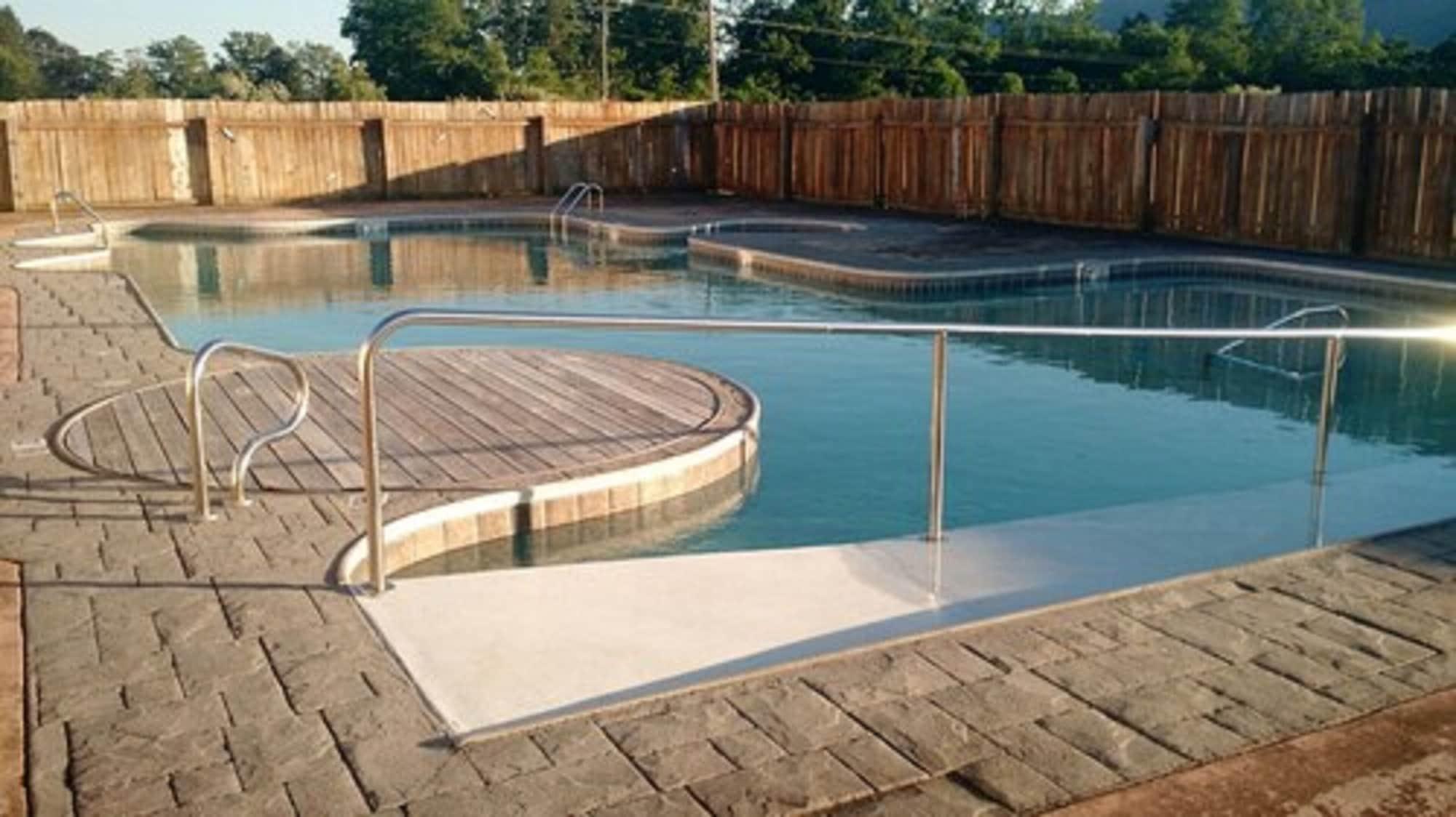 Vista Piscina Marlinton Motor Inn