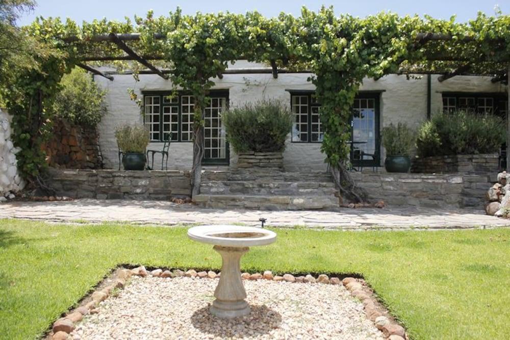 Vista Exterior Lemoenfontein Game Lodge