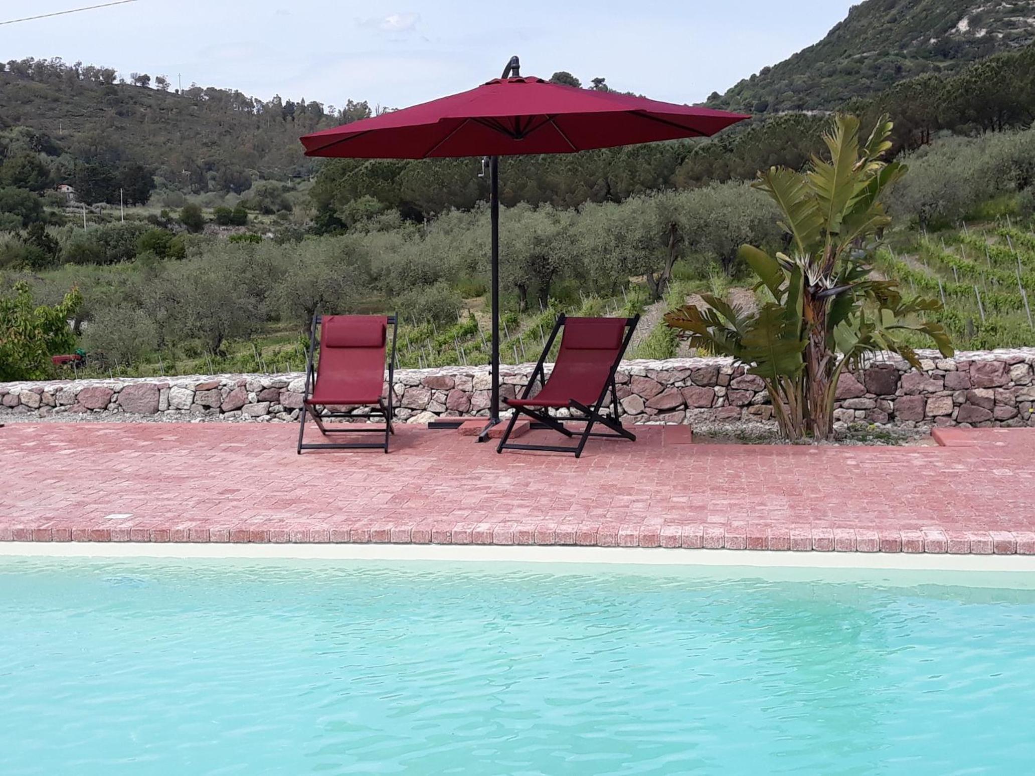 Vista Piscina B&B Pessighette Dimora di Campagna
