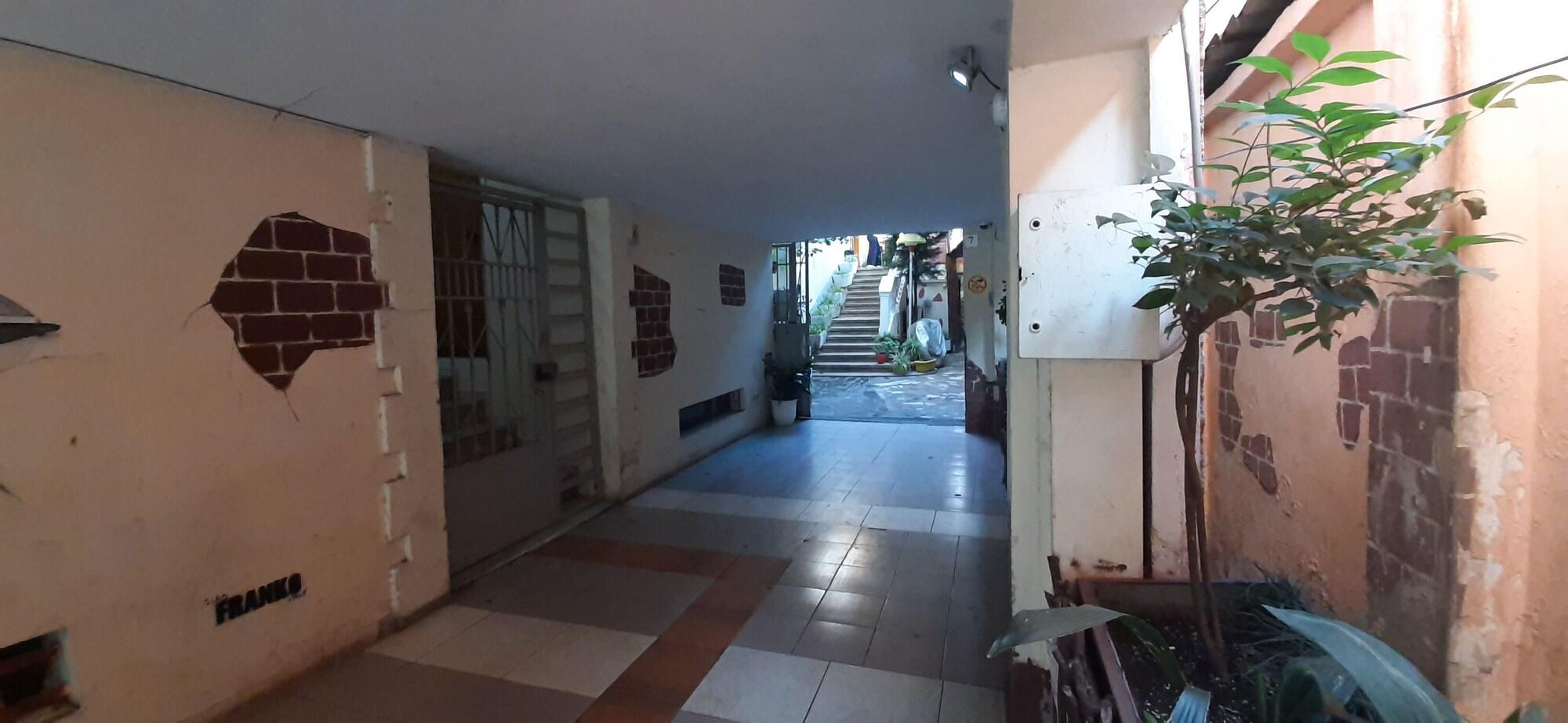 Varios Room-enki's Guesthouse Tirana