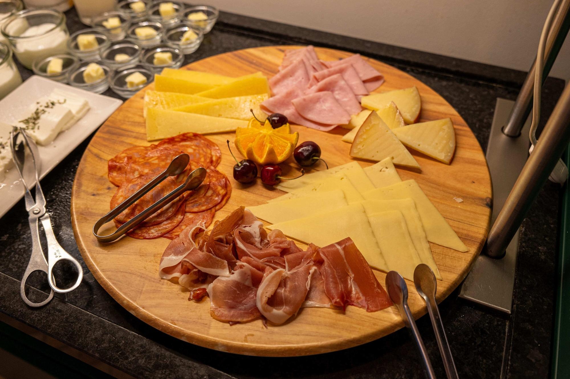 Restaurant Casa do Bairro by Shiadu