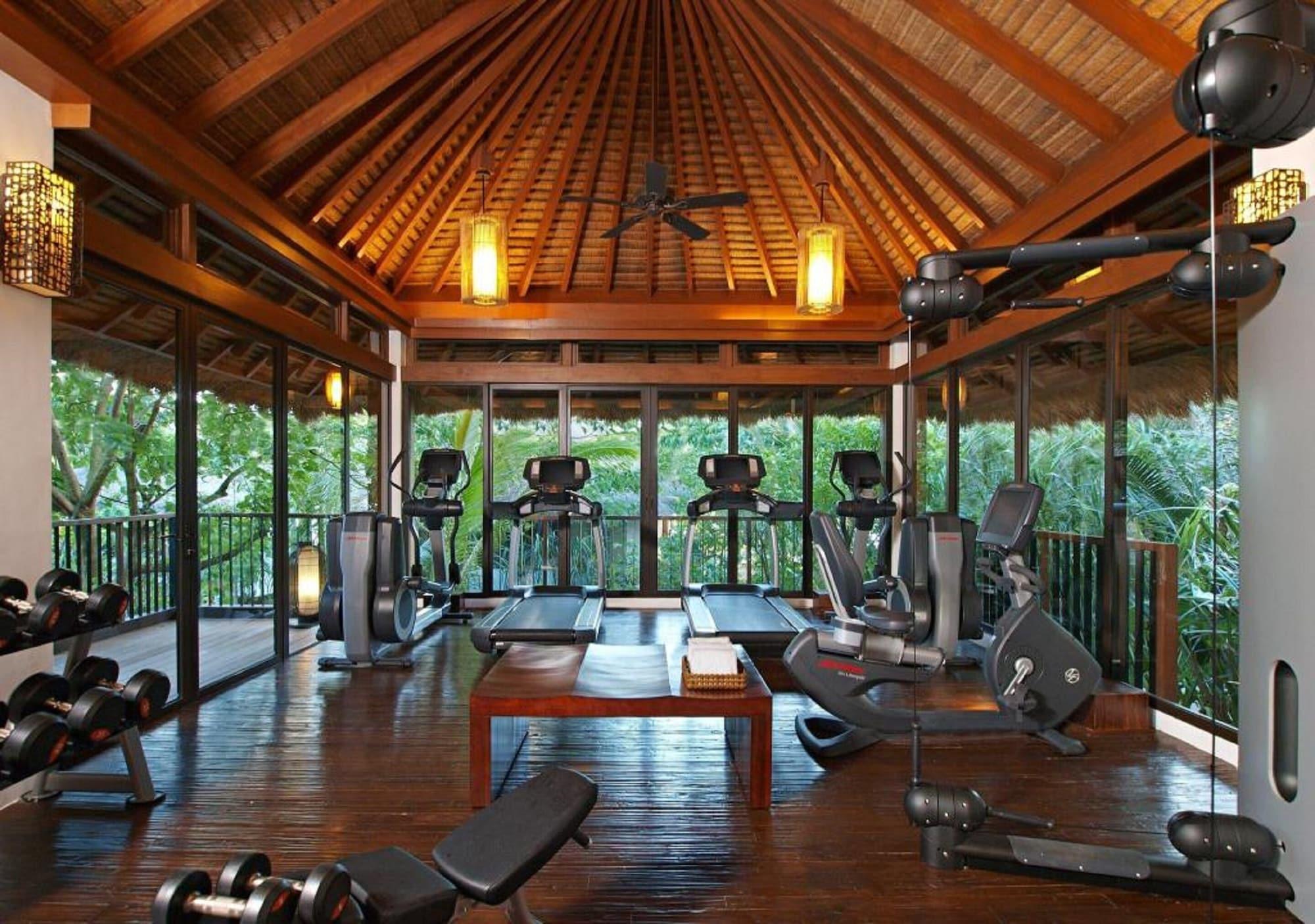 Gimnasio Pangulasian Island Resort