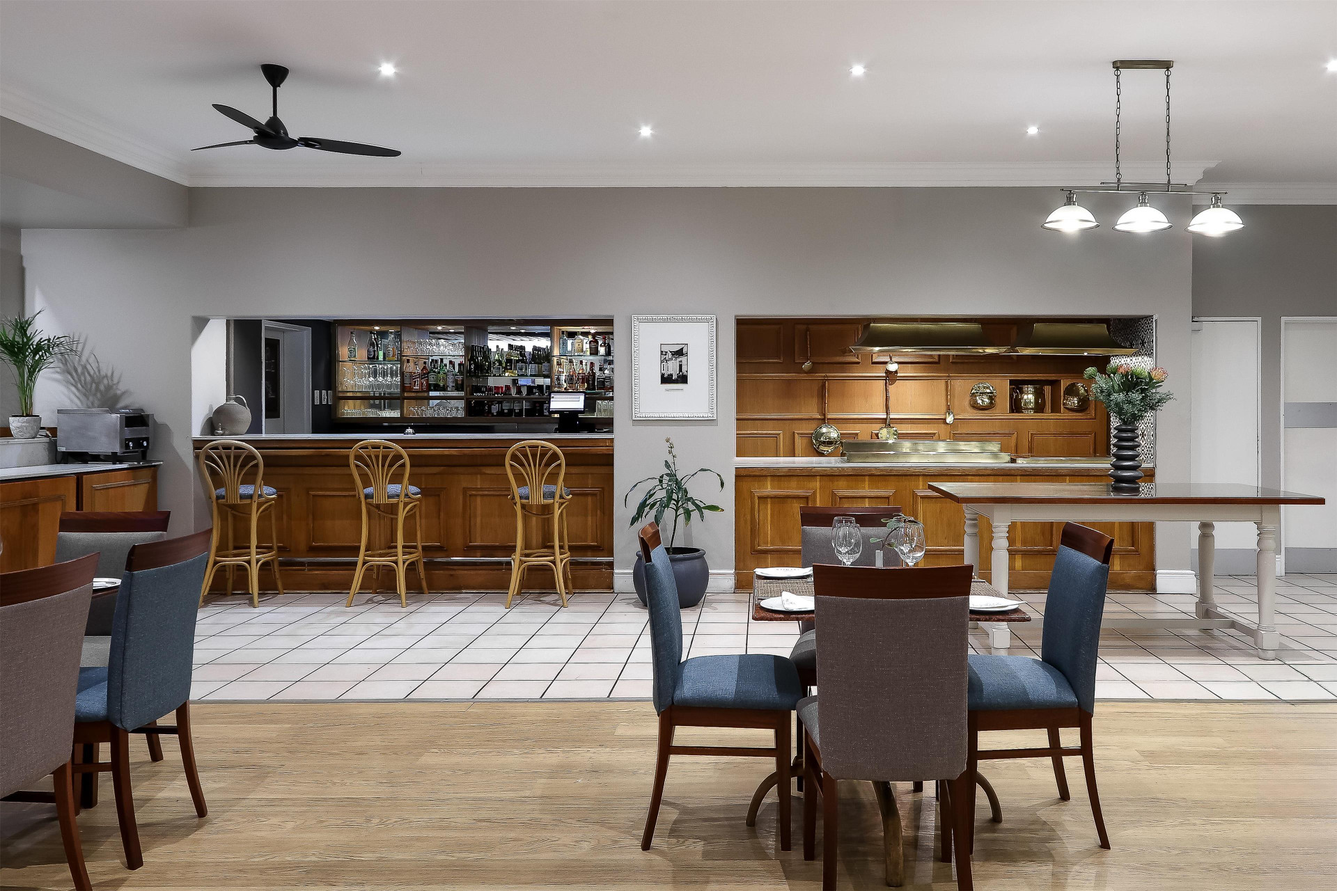 Bar/Salón Protea Hotel Outeniqua