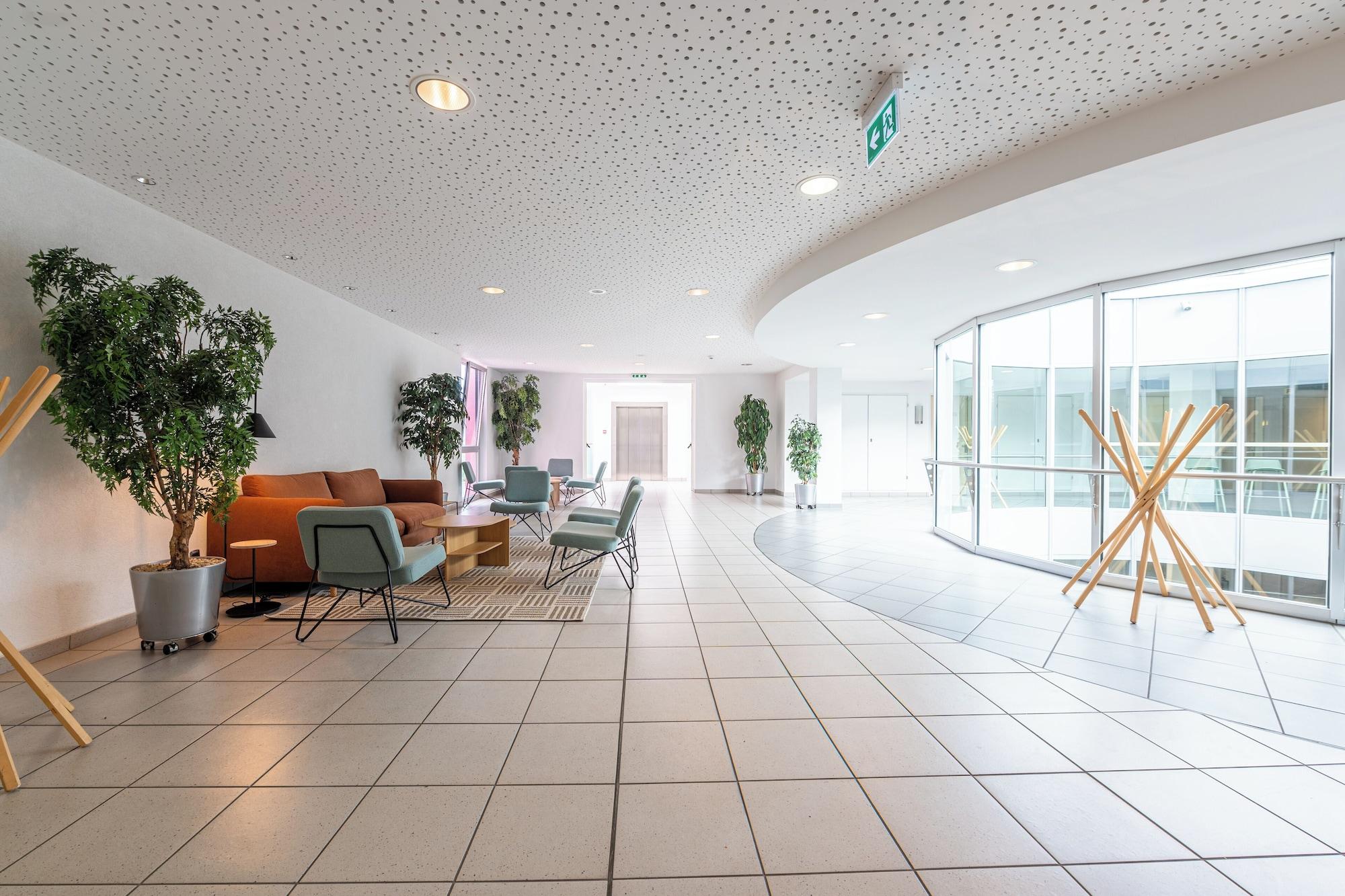 Vista Lobby B&B Hotel Lully 3 Lakes