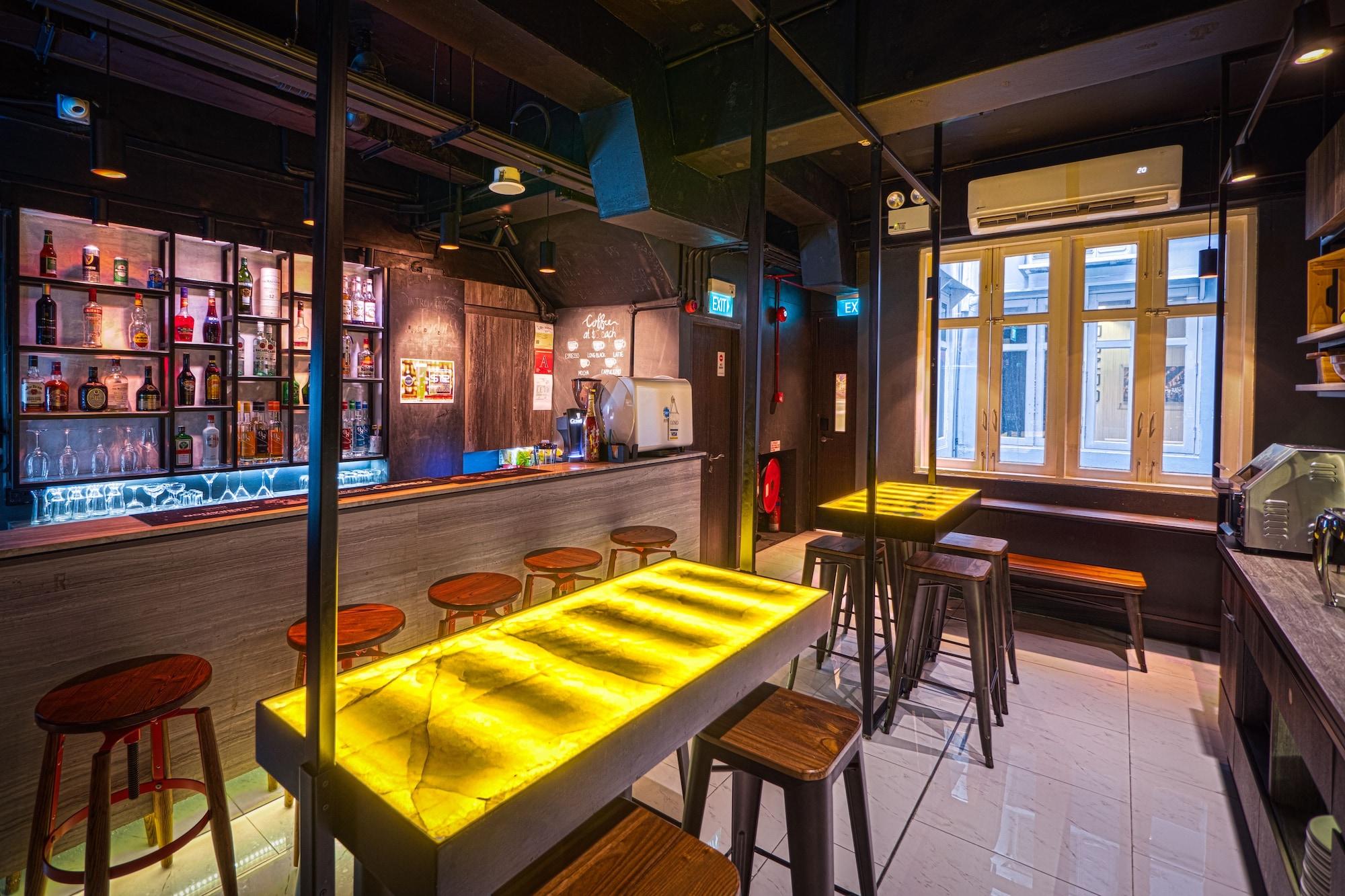 Bar/Salón CUBE Boutique Capsule Hotel @ Chinatown
