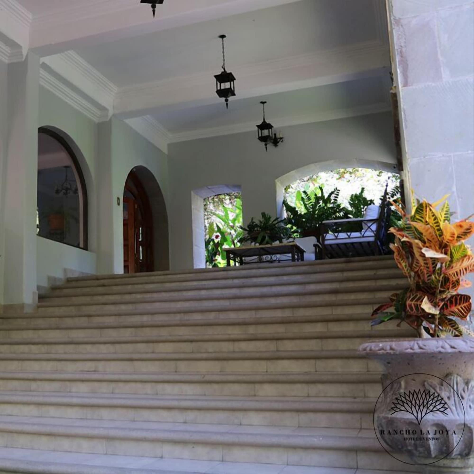 Vista Lobby Rancho La Joya