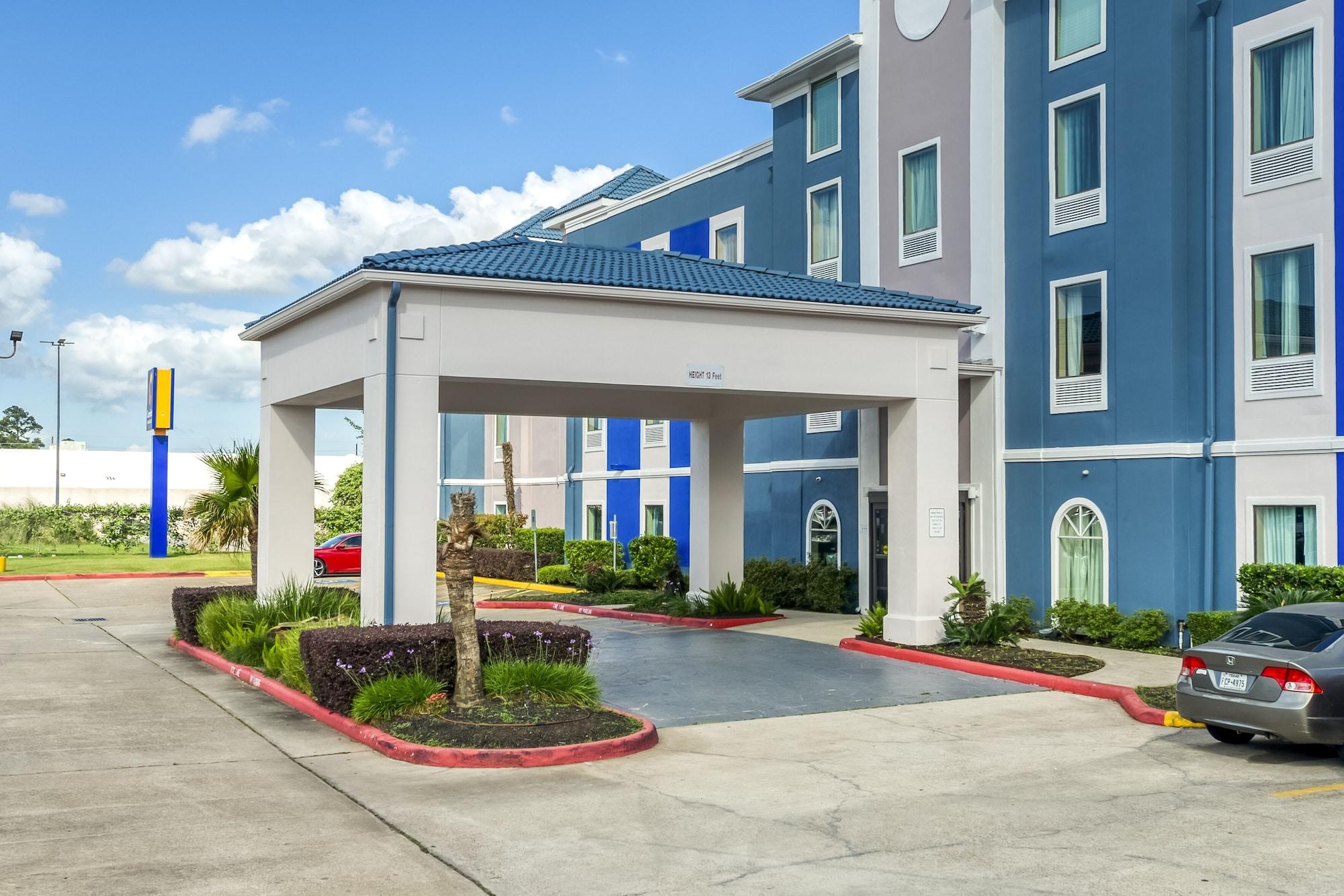 Vista Exterior Comfort Inn & Suites FM1960-Champions