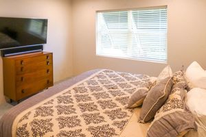 Alquiler Vacacional - Sound Winds 4 bedroom waterfront estate w tennis court