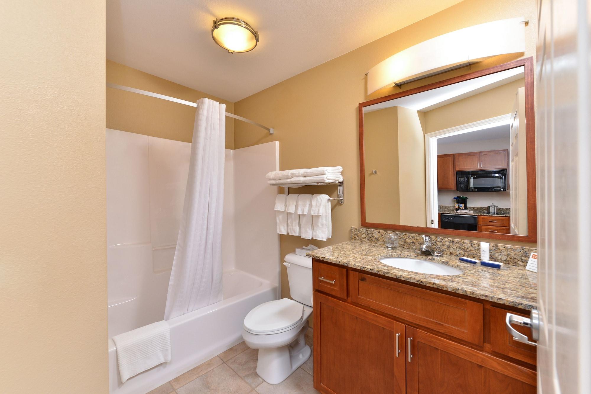 Equipamiento de Habitación Candlewood Suites Williston by IHG