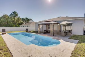 Alquiler Vacacional - 13 Mi to Beach: Home w/ Pool in Port St Lucie