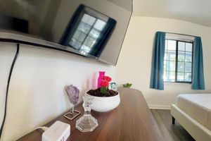 Alquiler Vacacional - Luna's Hosted Retreat - Private Family & Pet Friendly 2BR Suite