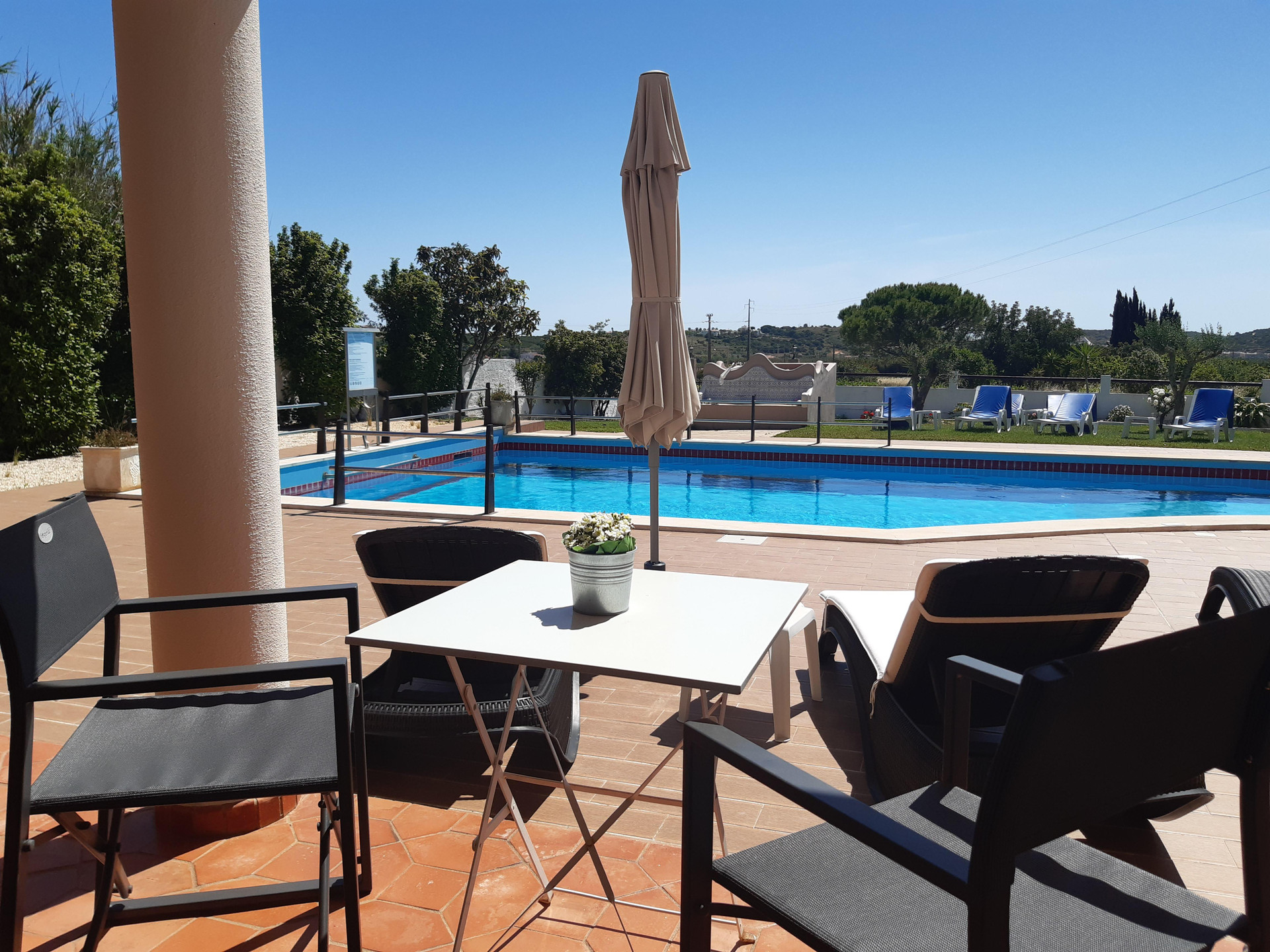 Vista Exterior Casa Rosa Montes