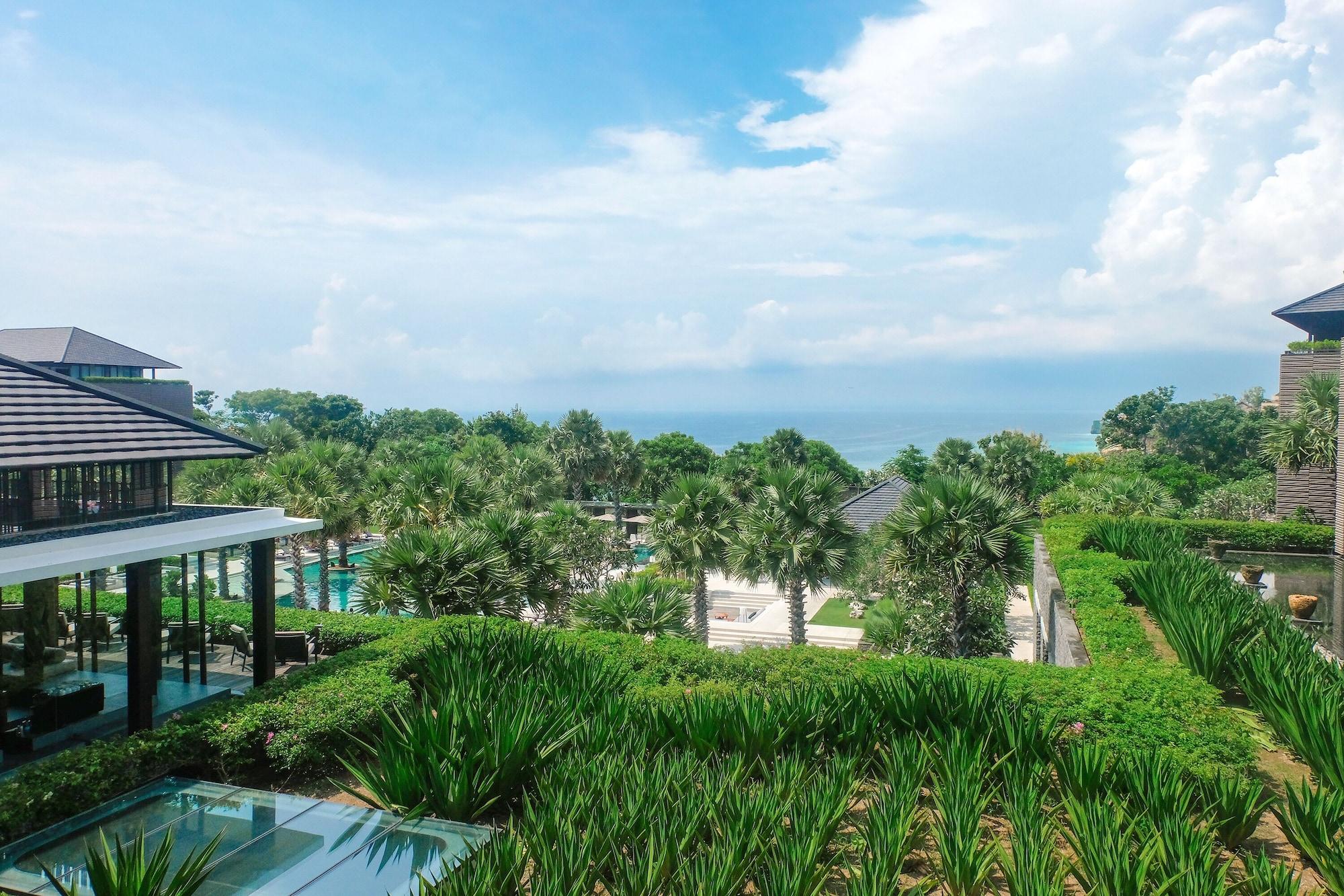 Playa Radisson Blu Bali Uluwatu