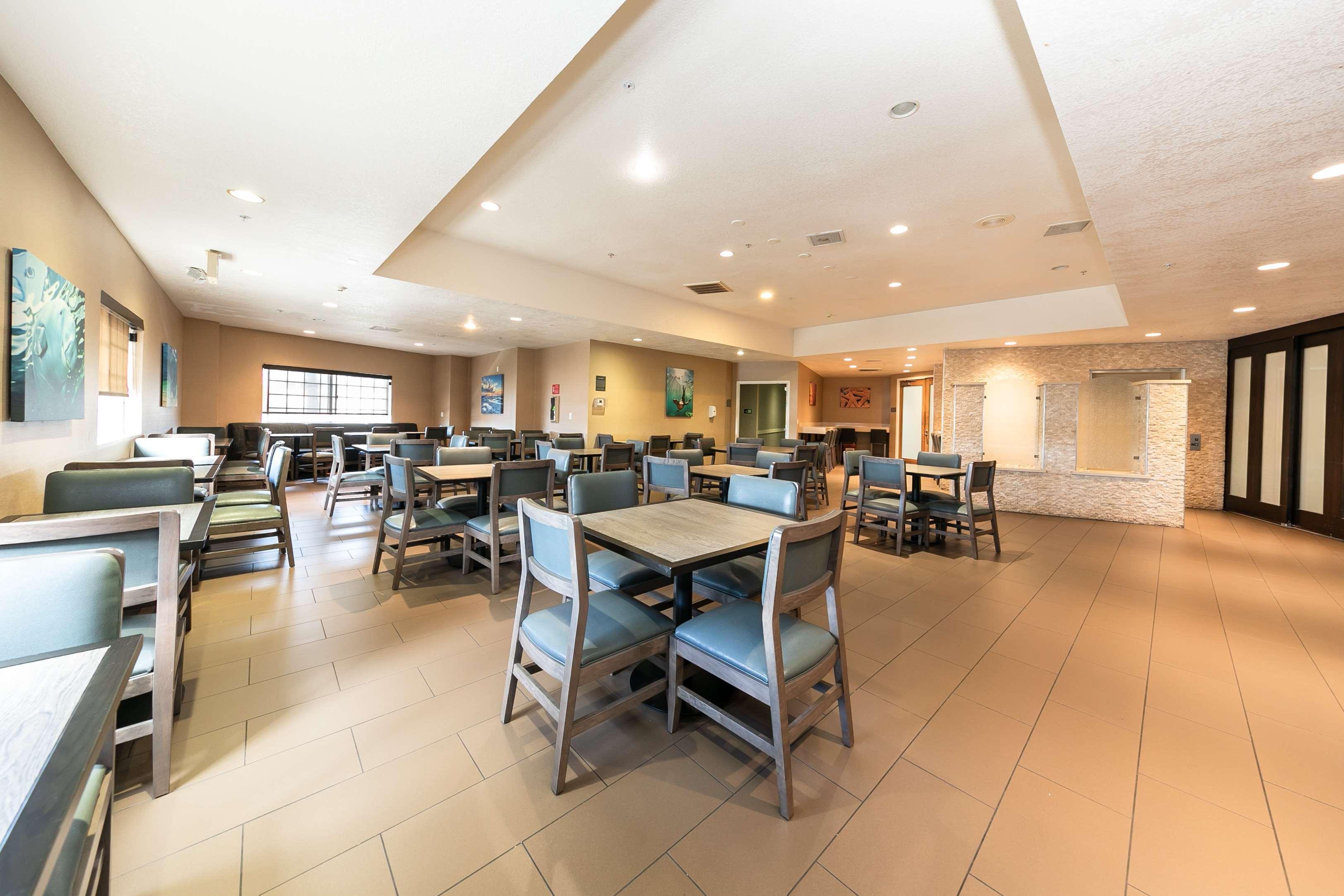Restaurant Best Western Inn & Suites San Diego – Zoo/SeaWorld Area