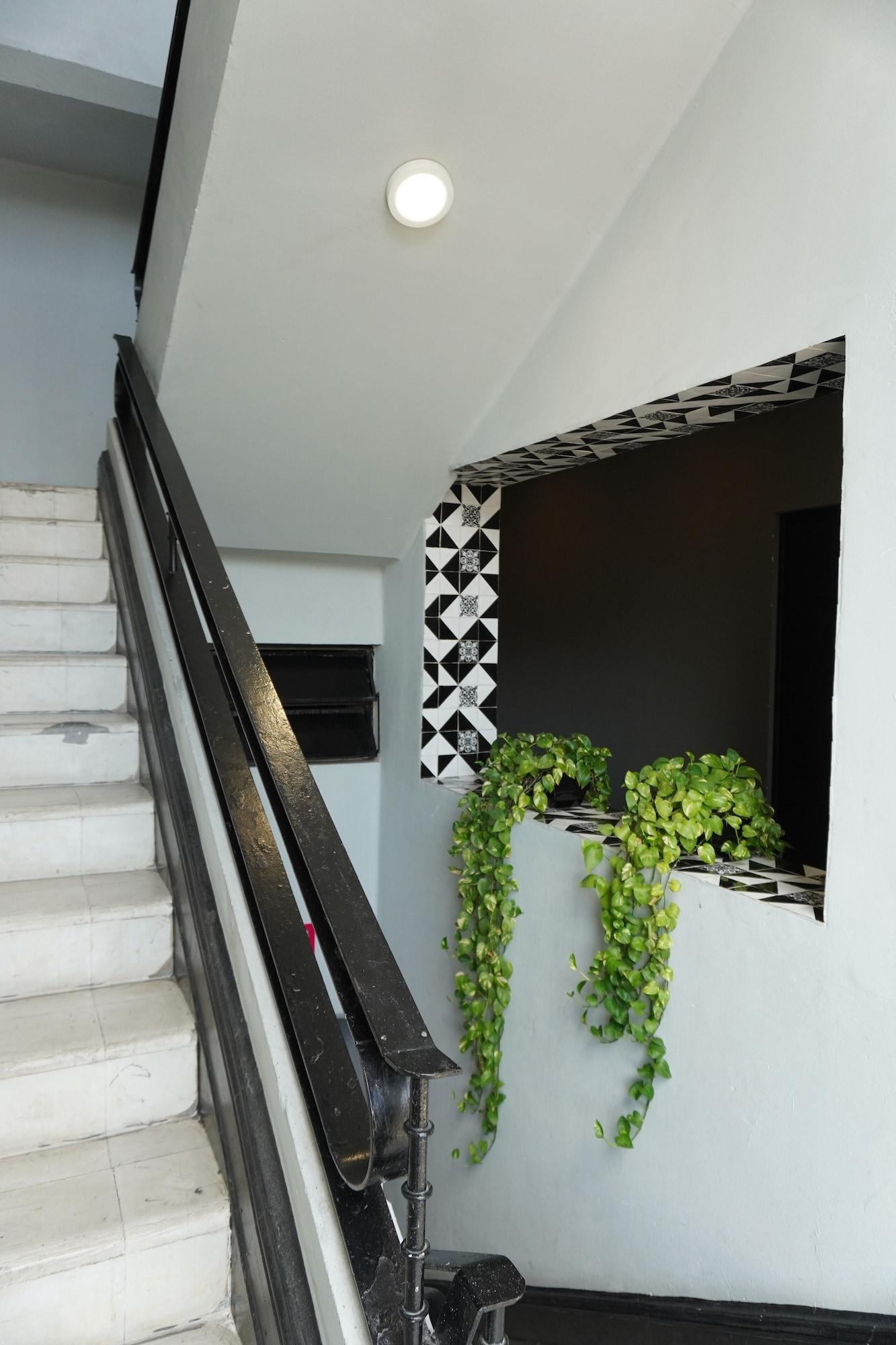 Varios Estudios amueblados y equipados con cocineta en ubicación Céntrica MTY