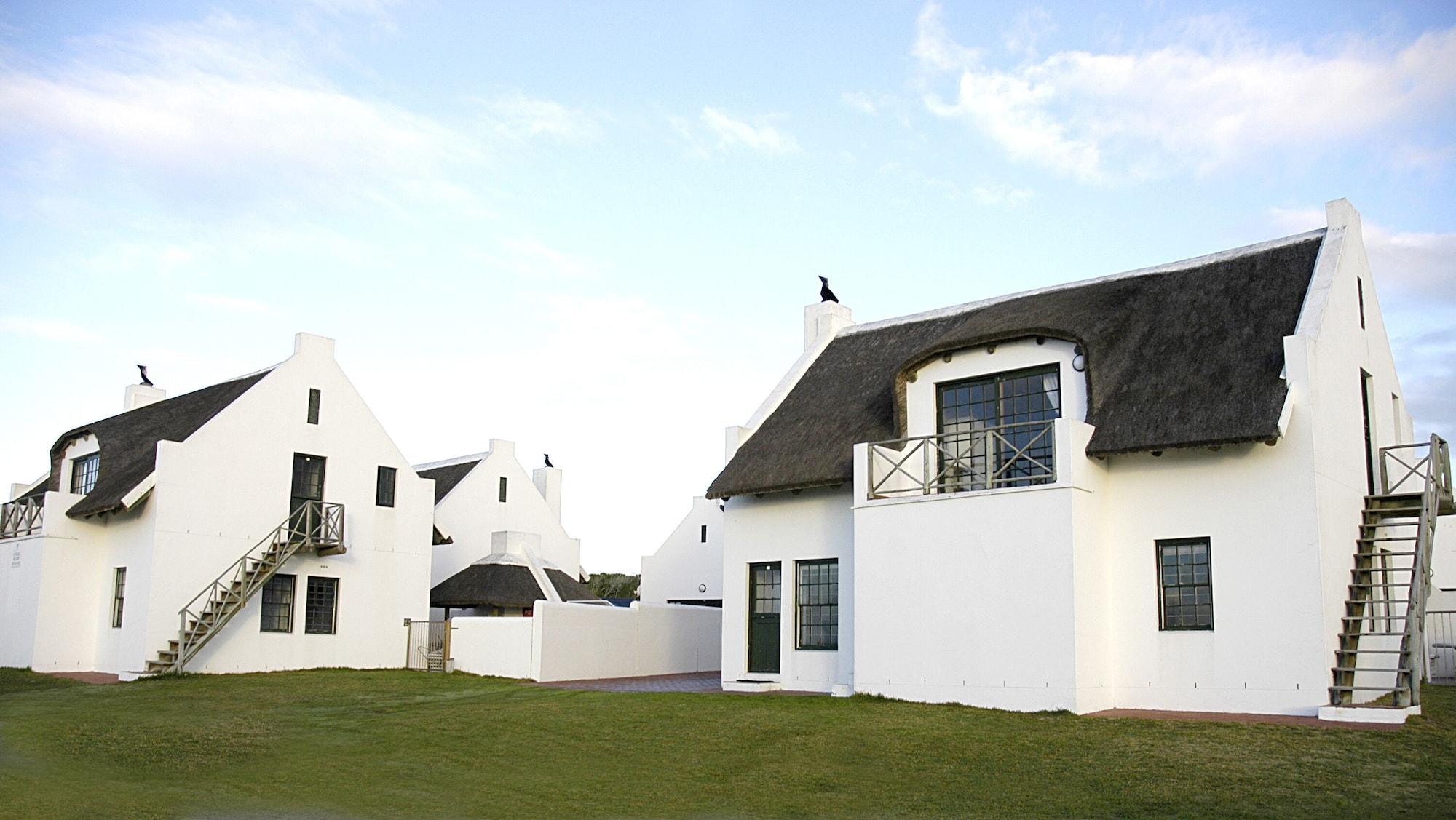 Vista Exterior Arniston Seaside Cottages