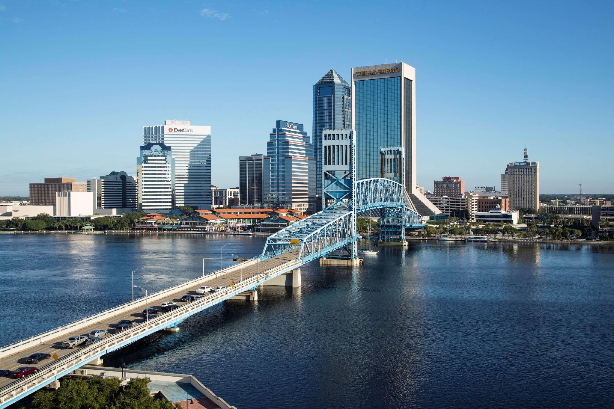 Vista Exterior DoubleTree by Hilton Hotel Jacksonville Riverfront