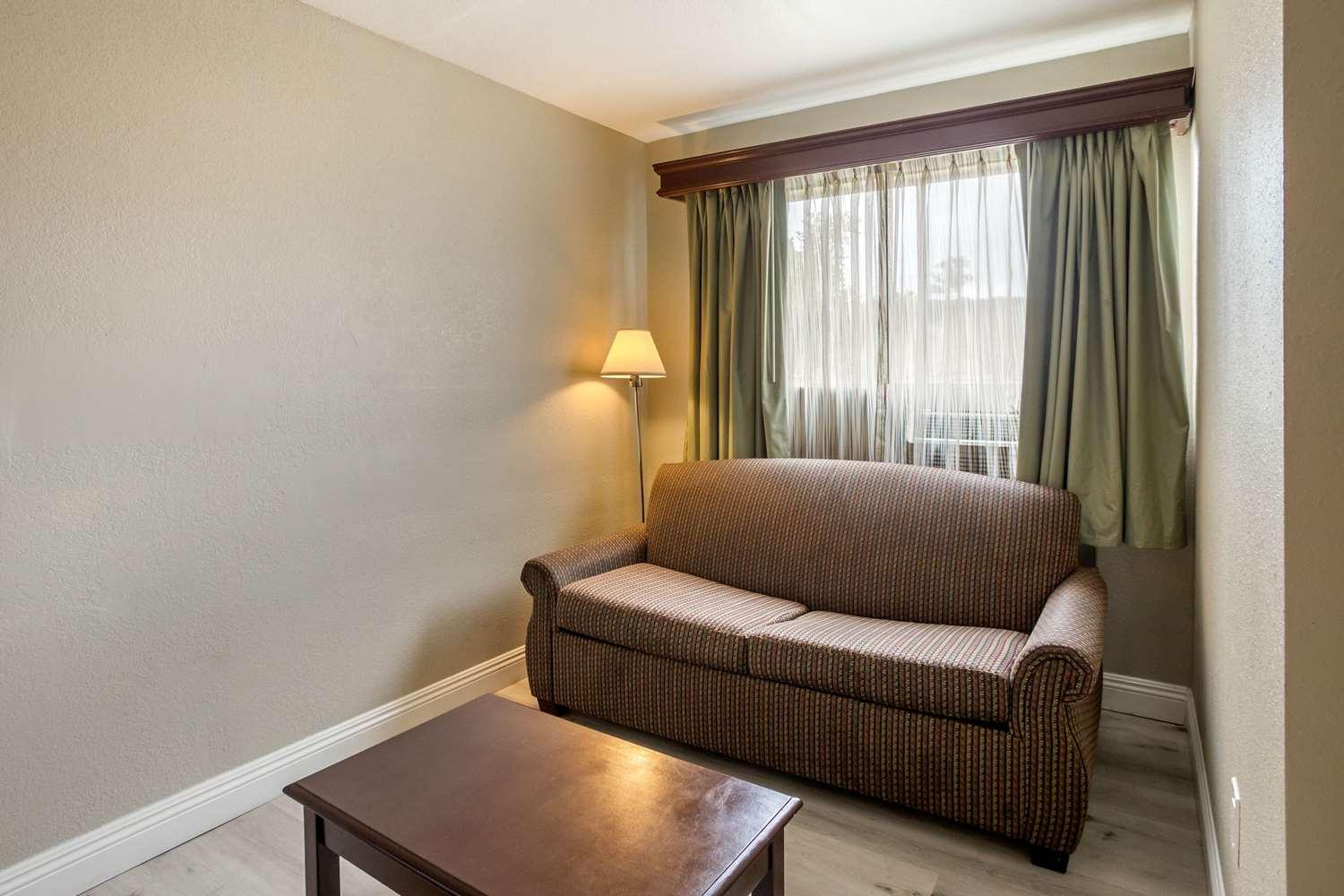 Suite Quality Inn & Suites El Cajon San Diego East