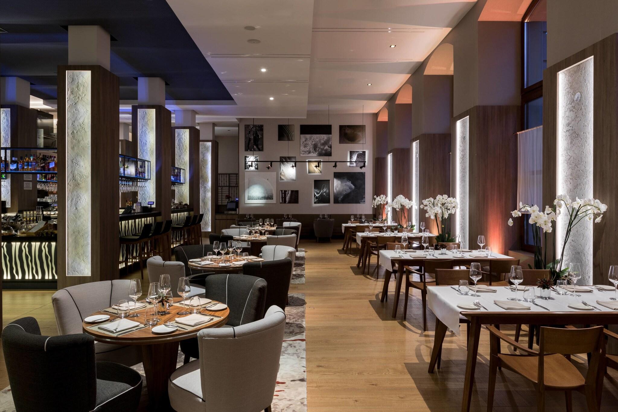 Restaurant AC Hotel by Marriott Wroclaw