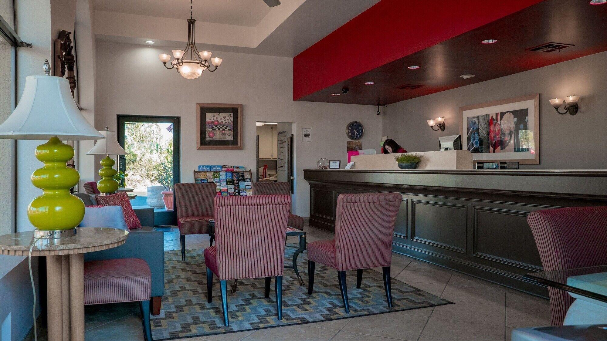 Vista Lobby Motel 6 Anaheim Hills