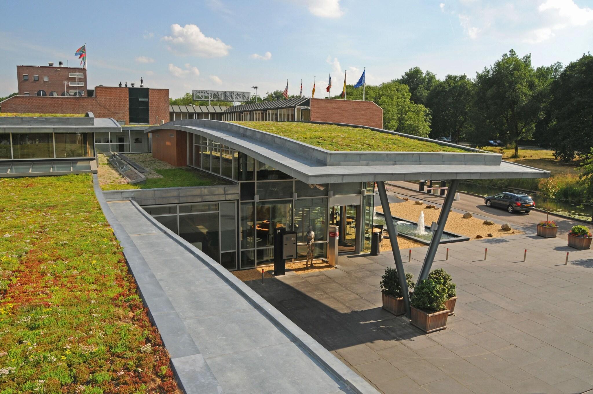Vista Exterior Hotel Mitland