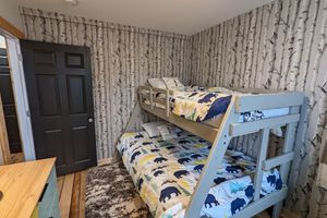 Alquiler Vacacional - Magical Northern Michigan Cottage with Hot Tub