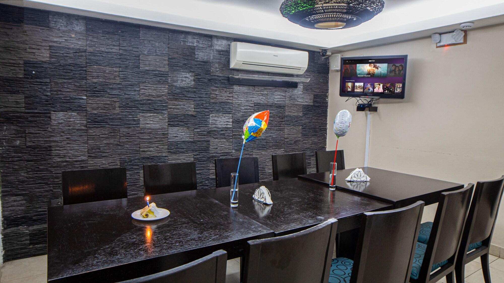 Sala de Reuniones MC Suites