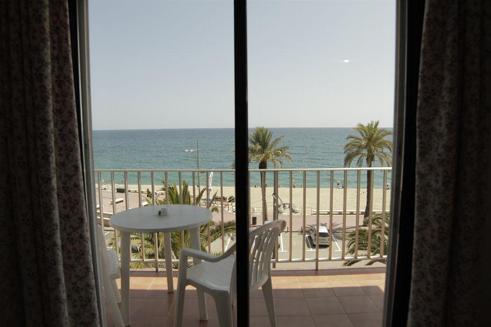 Apartamentos Vistamar/ Zodiac LLoret by null