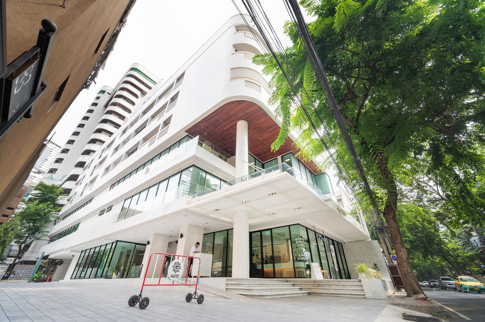 Varios LiveZen Bangkok