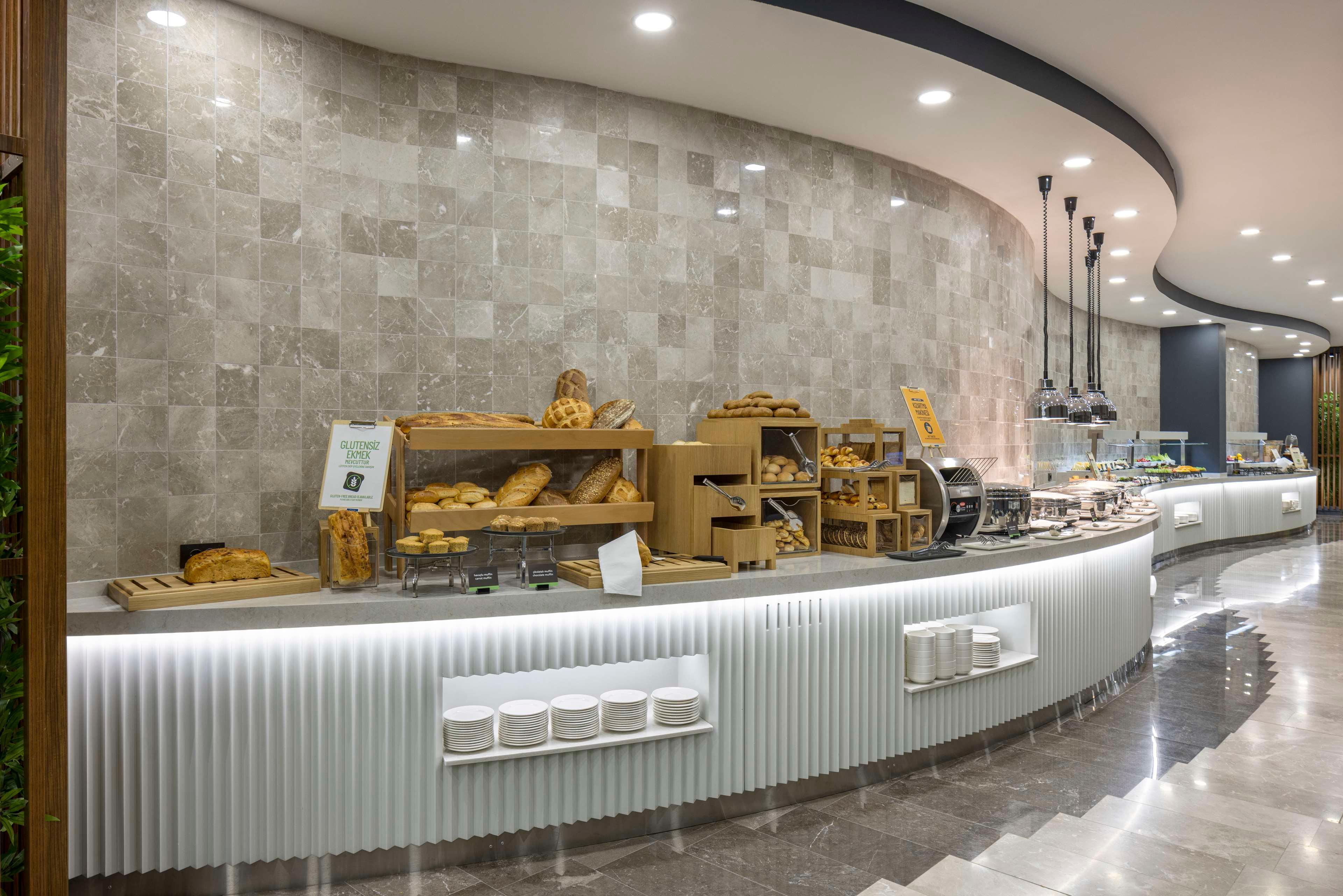 Restaurant Hampton by Hilton Istanbul Airport, Arnavutkoy