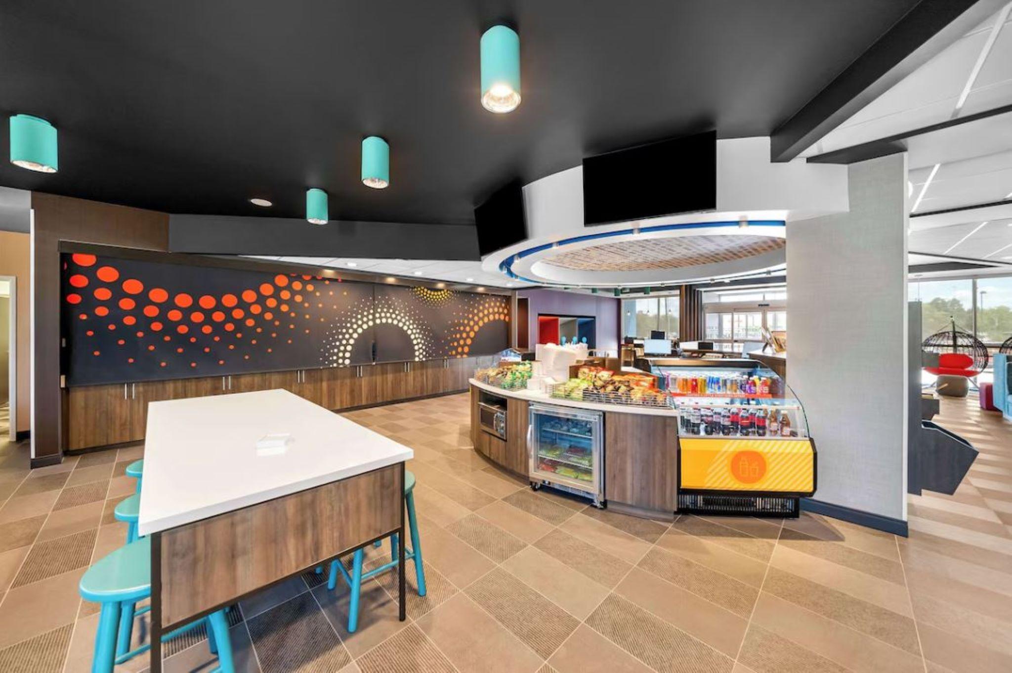 Bar/Salón Tru by Hilton Plano Hwy 75