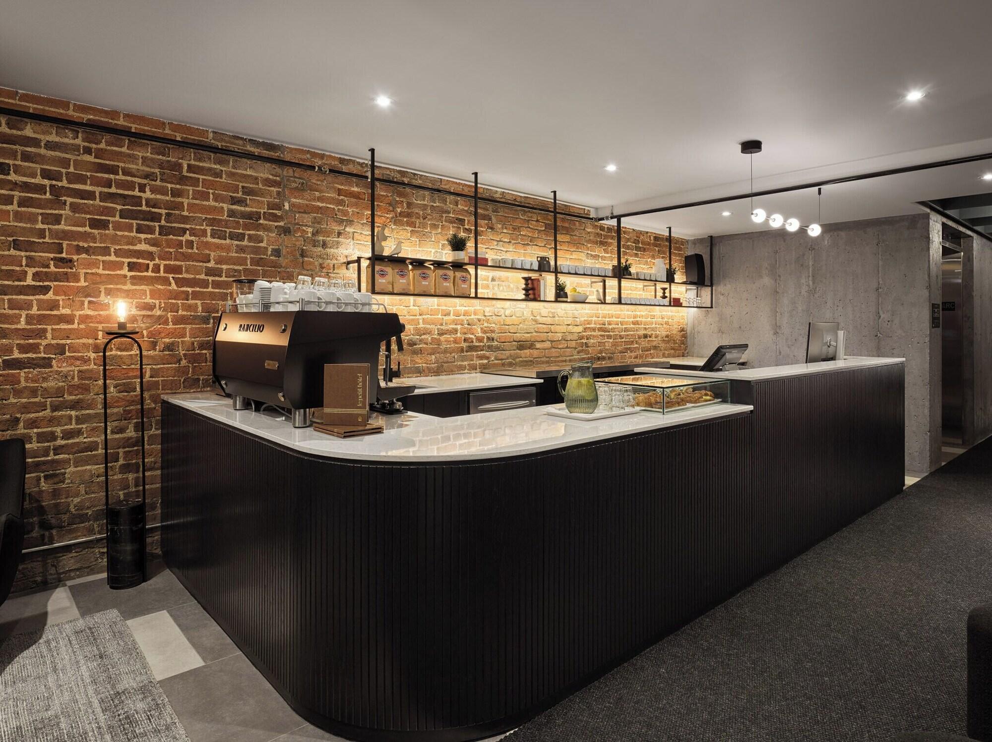 Vista Lobby Le Petit Hôtel Vieux-Montréal | Notre-Dame