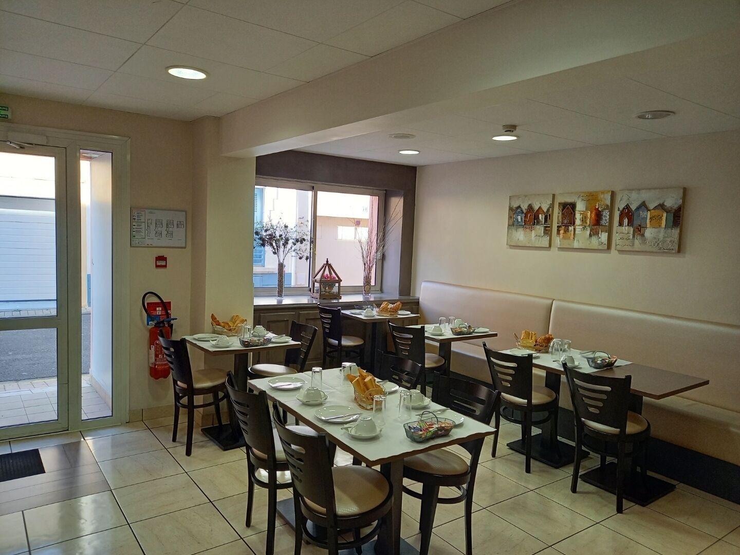 Restaurant Hôtel SABLES D'O et son restaurant "LE 16 BIS"