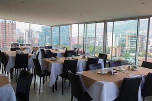 Alojamiento - Aparta Suites Torre Poblado
