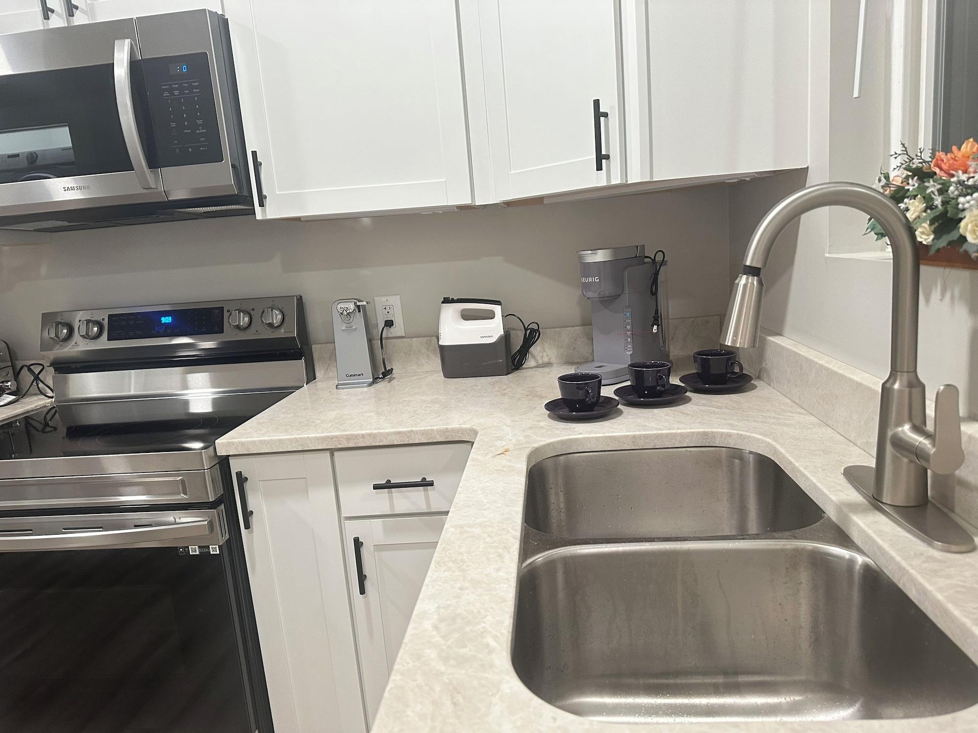 Equipamiento de Habitación E Street Gallery King BedroomSHARED Bath