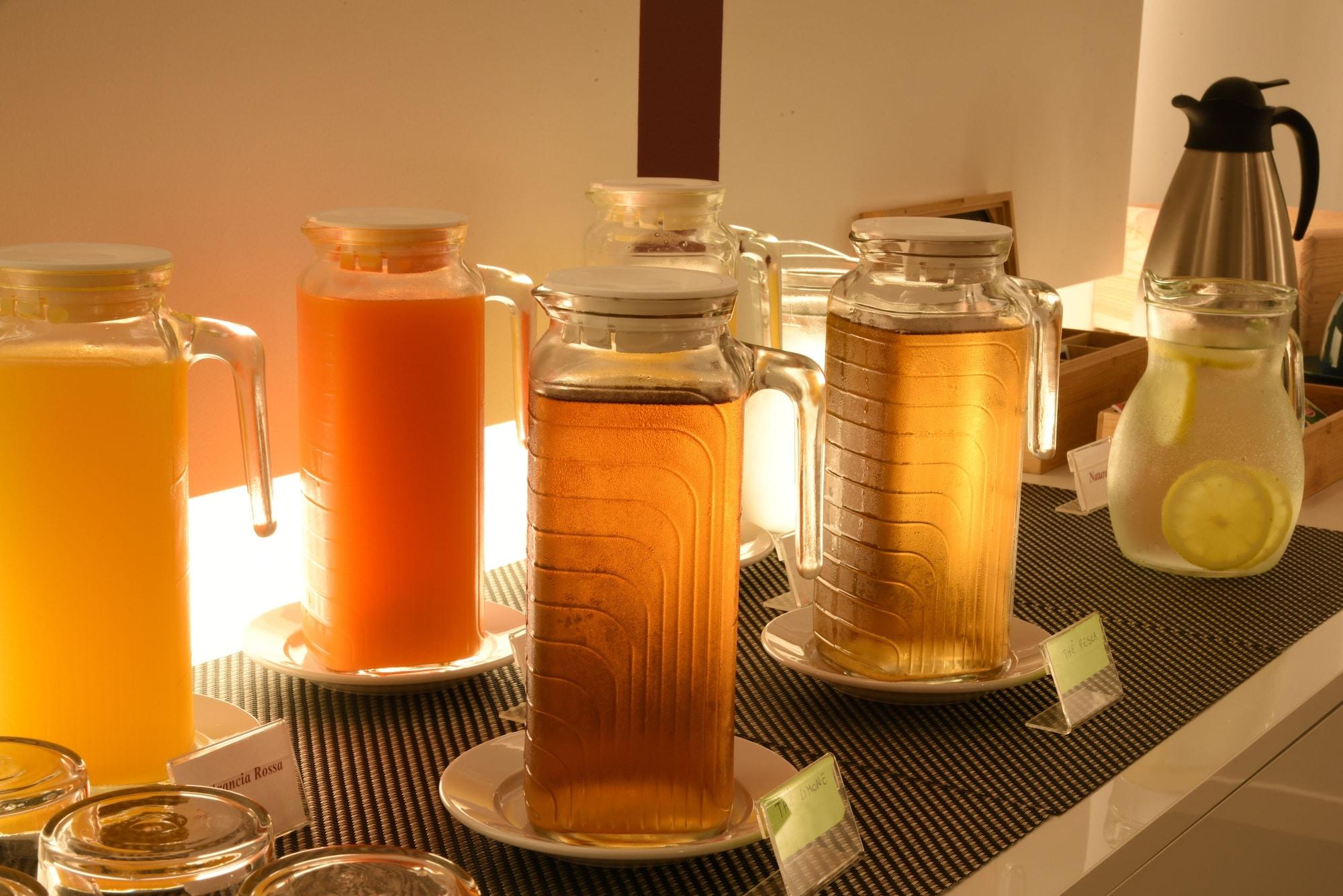 Restaurant Outside Hotel