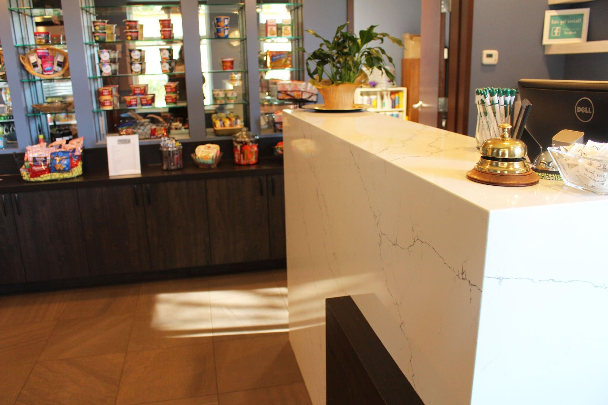 Vista Lobby Prairie Hotel