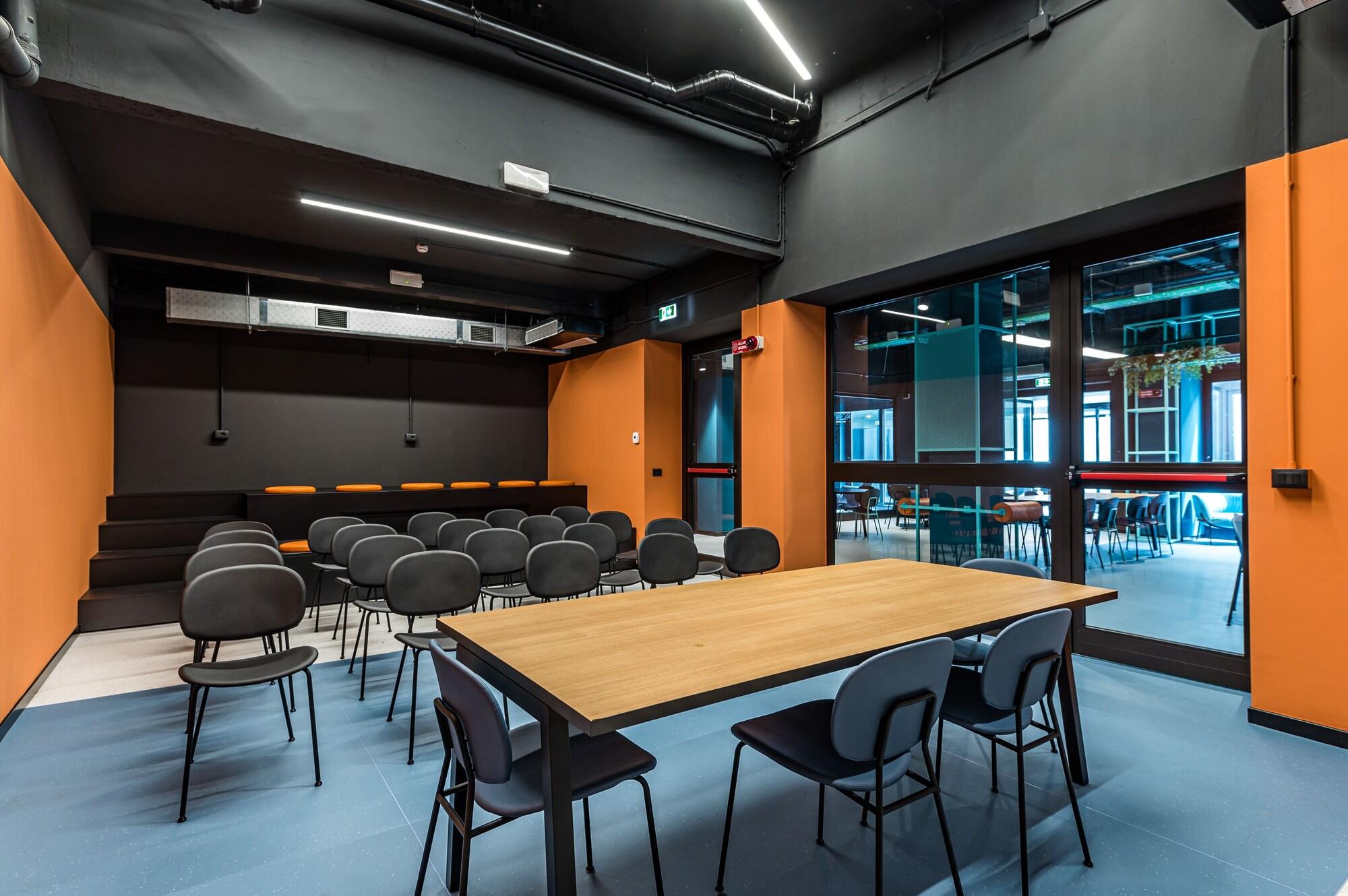 Sala de Reuniones CX Turin Marconi
