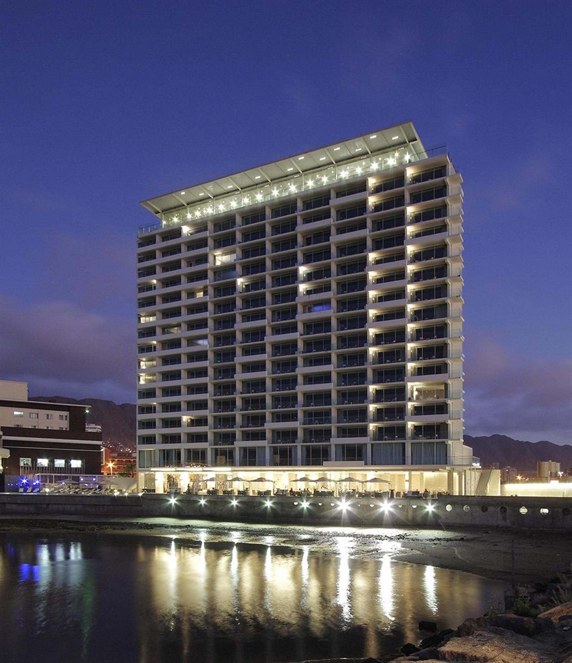 Vista Exterior Terrado Suites Antofagasta