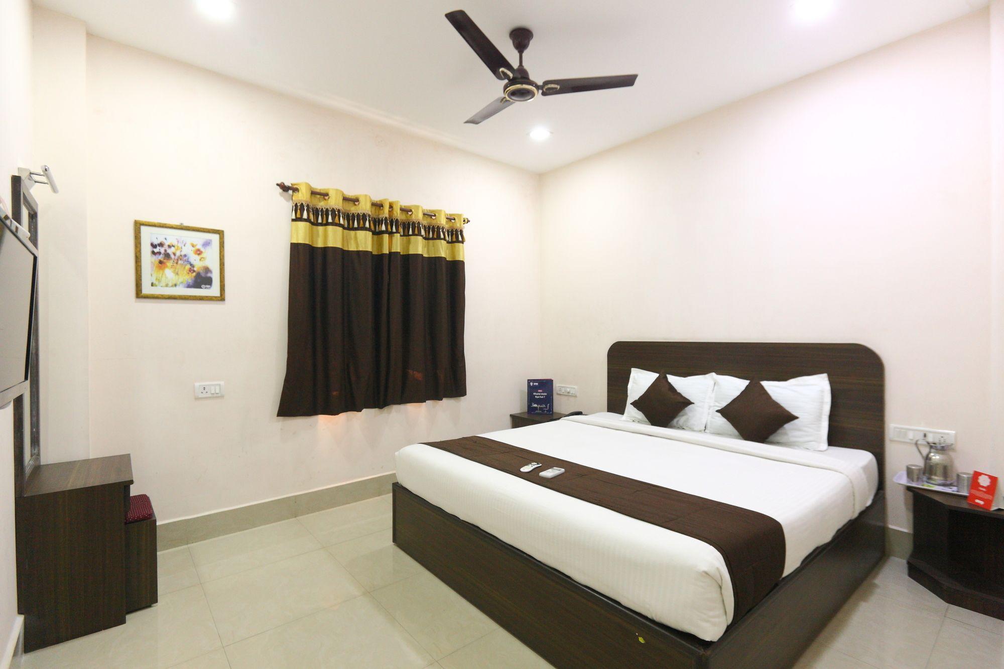 Varios OYO 1246 Raaj Residency