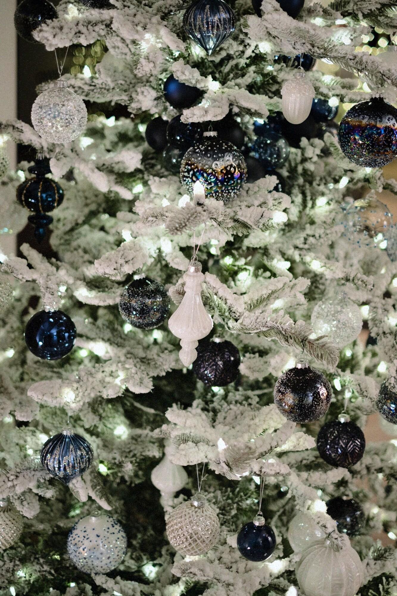 Vista Lobby Artagonist Art Hotel