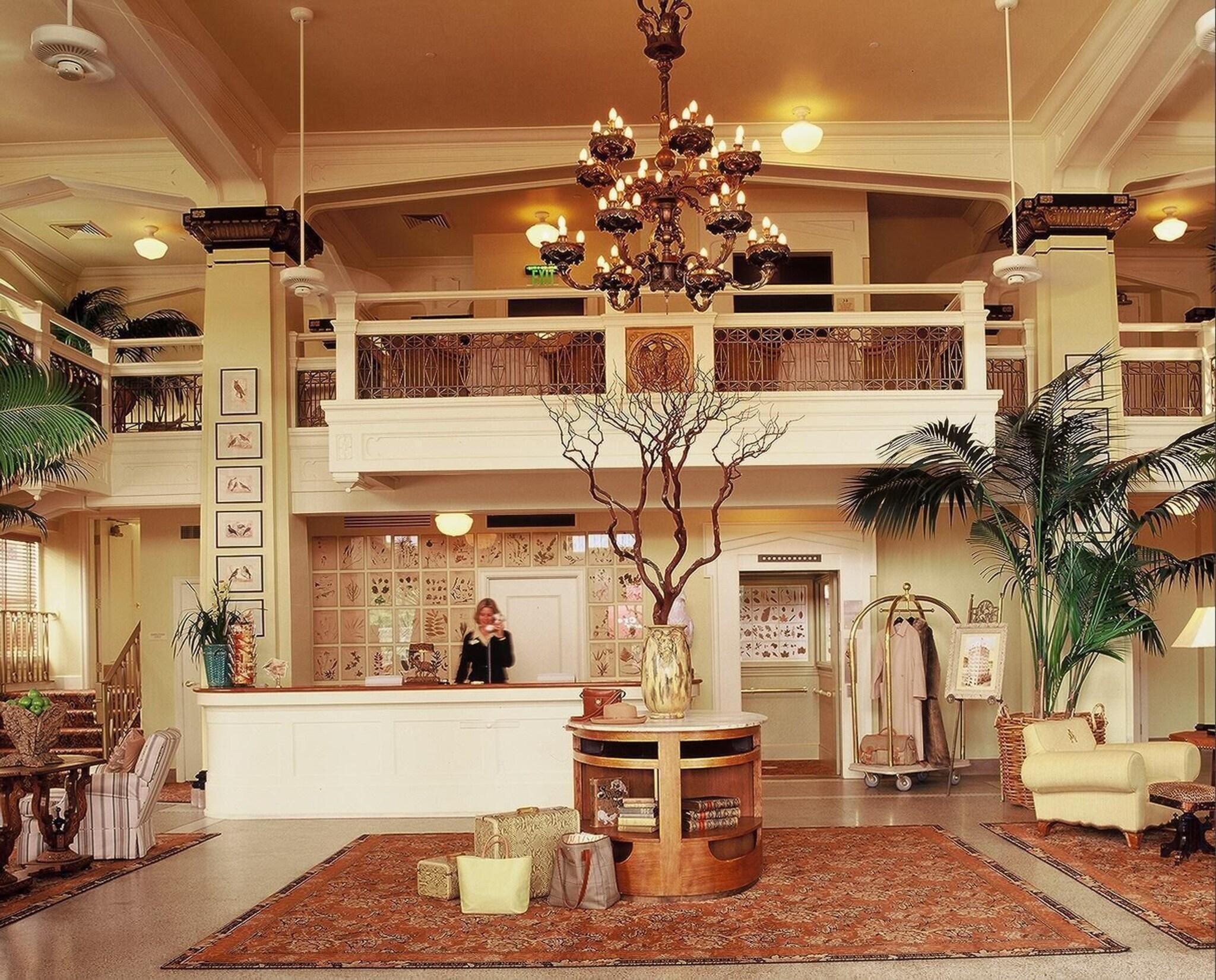 Vista Lobby Ashland Springs Hotel