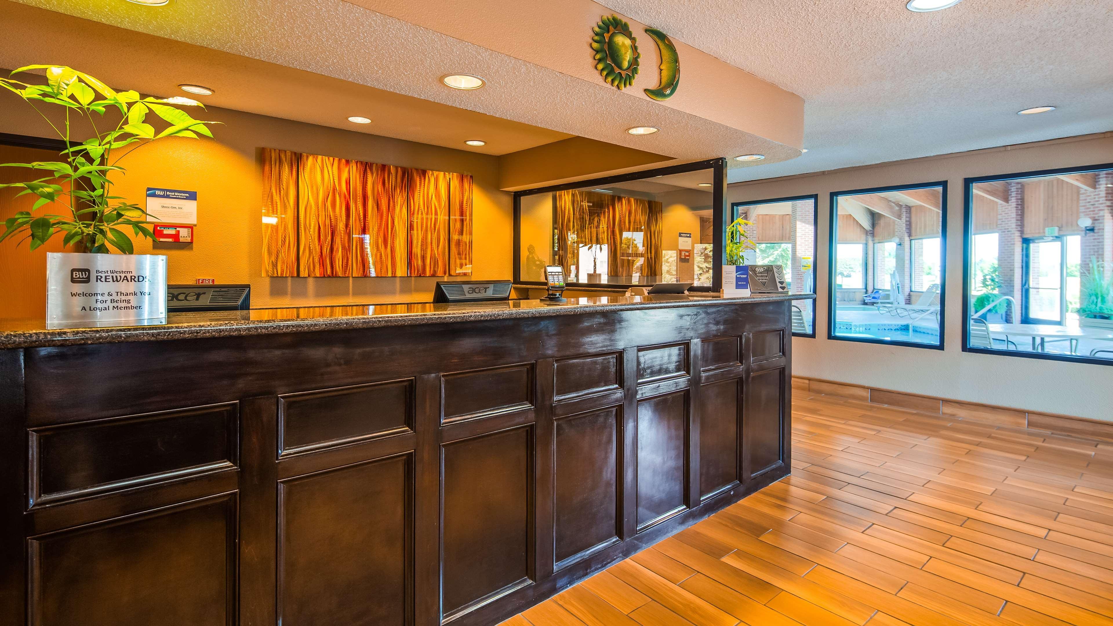 Vista Lobby Best Western Muncie