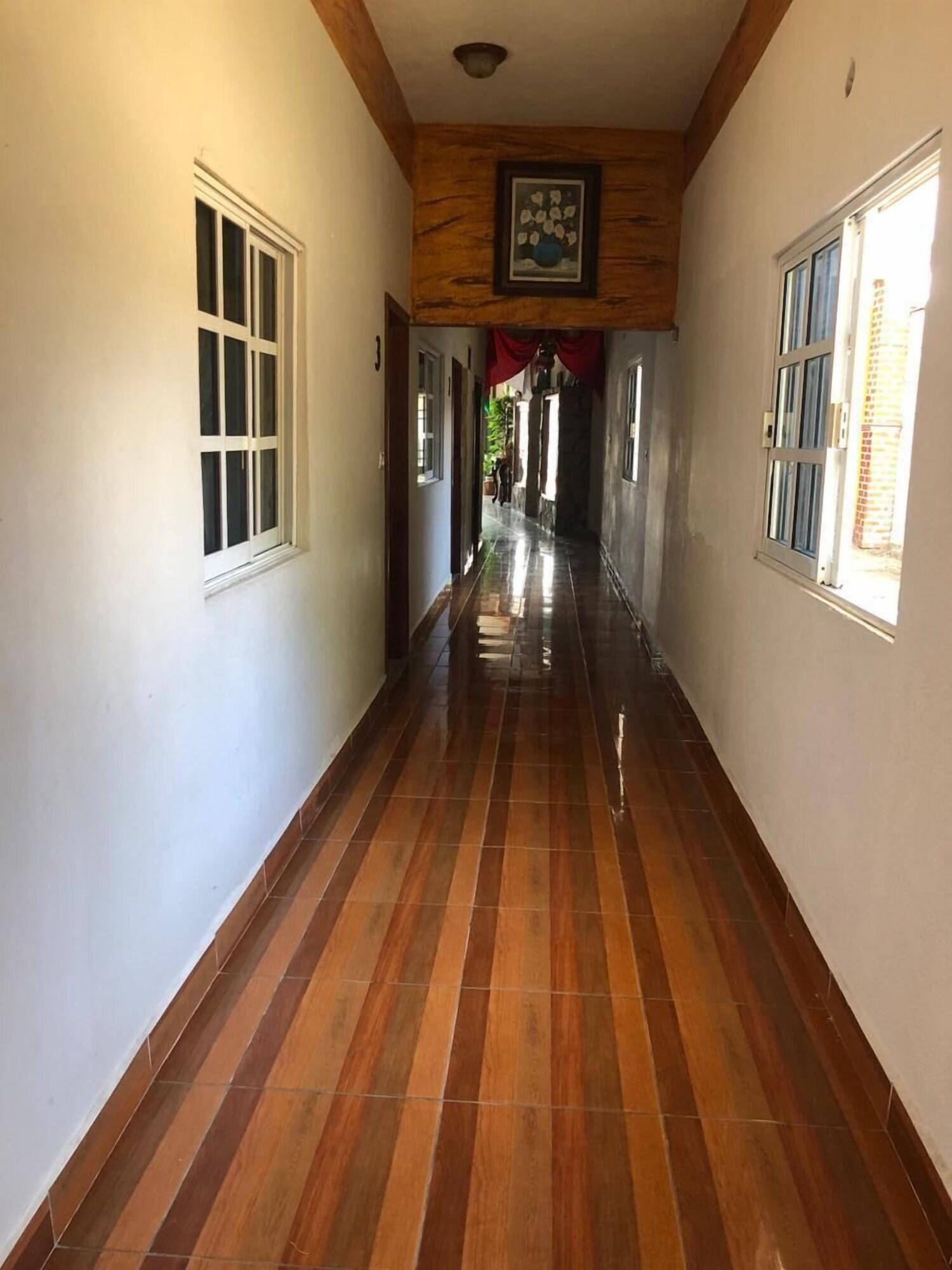 Varios Hotel La Roca